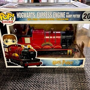 Pop Rides 
Hogwarts Express Engine with Harry Potter